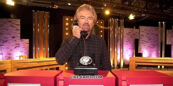 Deal Or No Deal's Infamous Banker Finally Revealed as Glenn Hugill