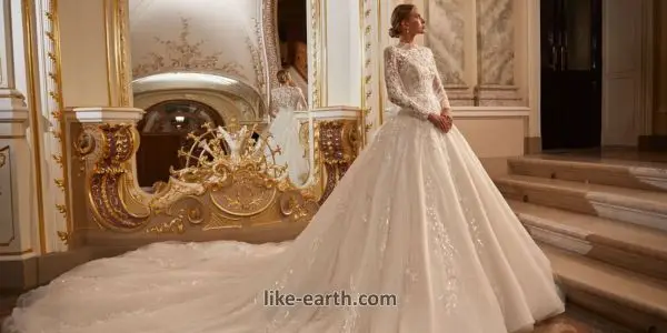 Dream Royal Wedding Gown Design: Inspiration for Your Regal Look Dream Royal Wedding Gown Design