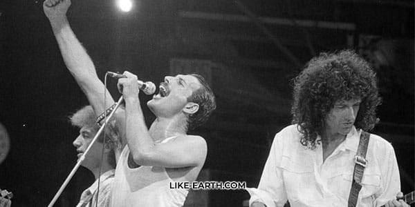 Freddie Mercury Had Secret Daughter, New Biography Claims