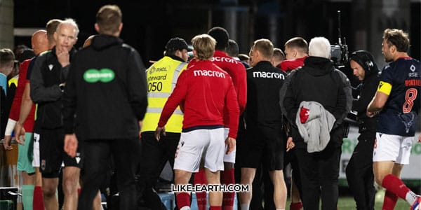 Late Scottish Football Play-off Drama as VAR Intervenes for Penalty