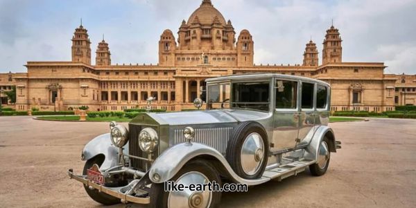 The Royal Car Collection: A Legacy of Luxury The Royal Car Collection